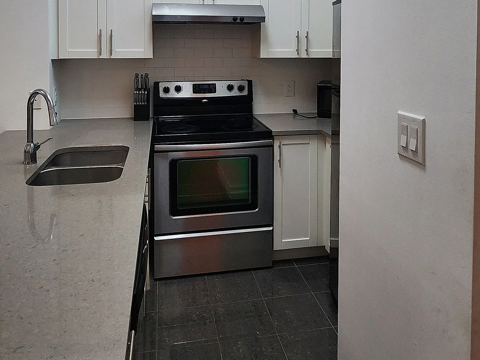 2 bed, $2,450 — Photo 4