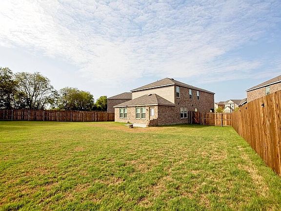 5th image of 803 Poppy Cove Ln