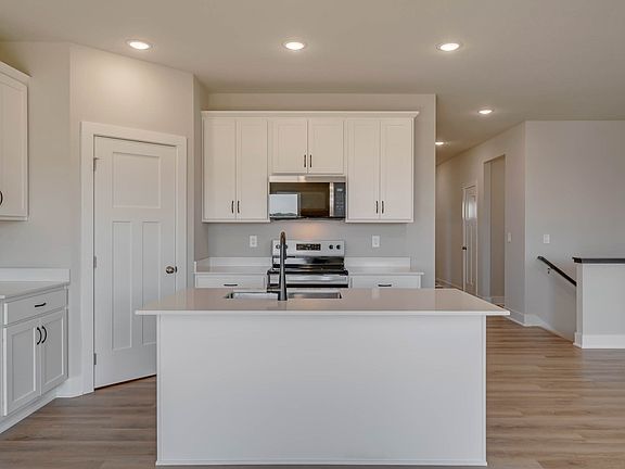 4th image of 2540 E 50th Ct