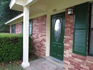 2nd image of 1926 Henry St