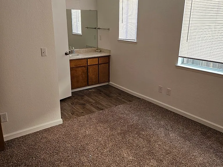 1748 E Beech Ave — Photo 10