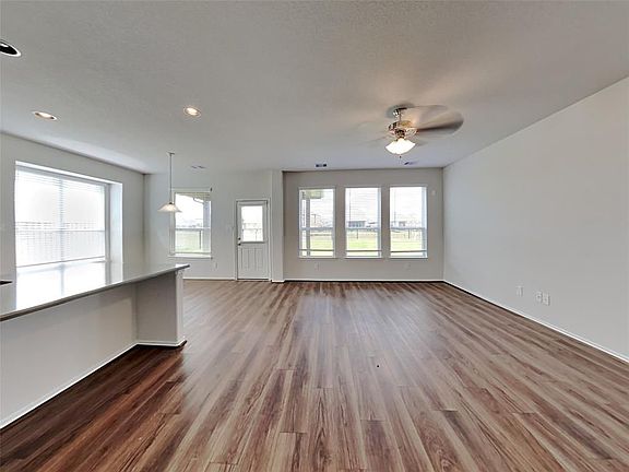 4th image of 10406 Muir Bend Dr