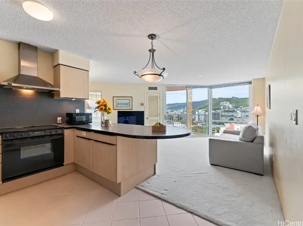 801 S King St APT 1907, Honolulu, HI 96813