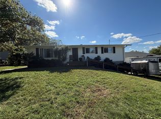 904 Guthrie St, Adair, IA 50002