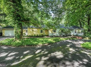 610 Chestnut St, Moorestown, NJ 08057
