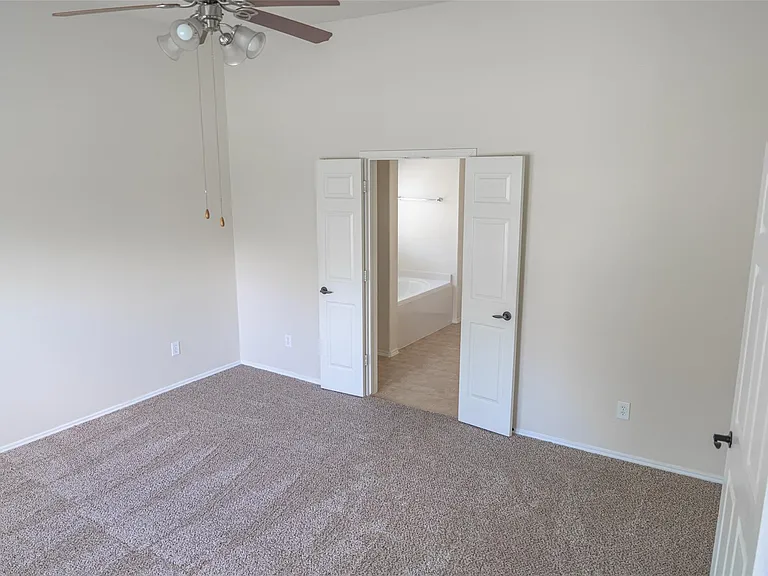 1902 Vernal Glen Cir — Photo 33
