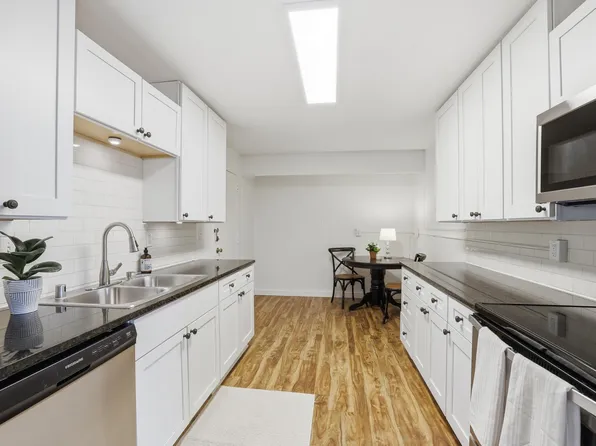 6450 York Ave S APT 308, Edina, MN 55435