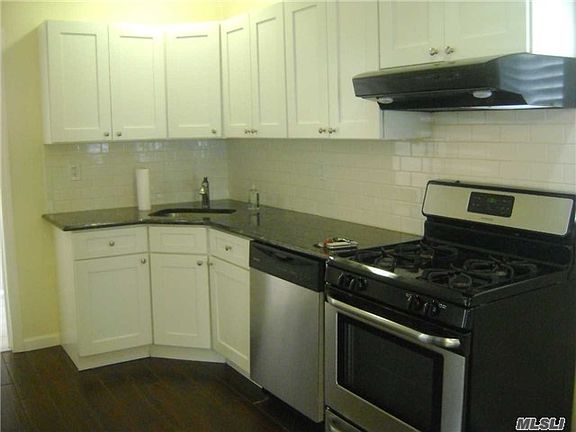 3rd image of 230 W Pine St