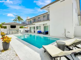 13420 SW 2nd St, Miami, FL 33184