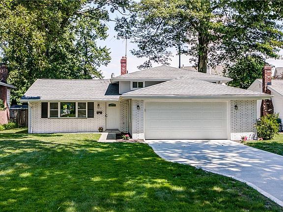 2nd image of 3415 Tree Ln