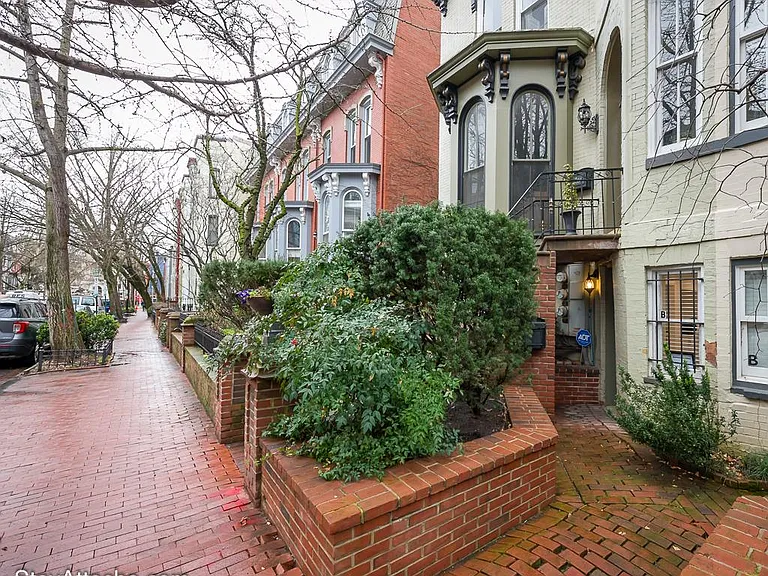 1334 Corcoran St NW #B — Photo 12