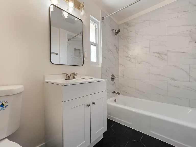 8612 S 12th Ave #3C — Photo 4