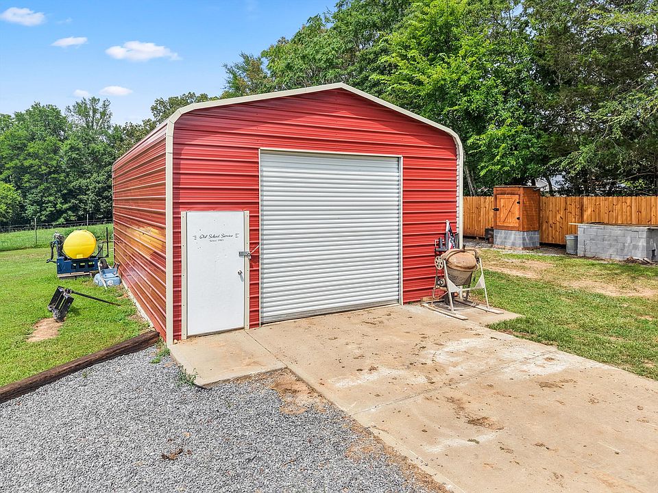 43rd image of 11869 E Valley Rd