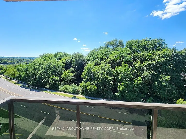 2373 King St E #51 — Photo 18