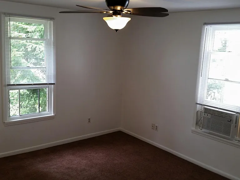 Spacious living room