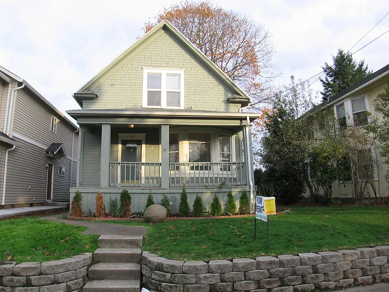 106 SE 80th Ave — Photo 17