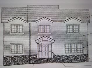 7 Willyn Rd, Blue Point, NY 11715