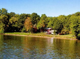 563 Spring Lake Road, Red Hook, NY 12571