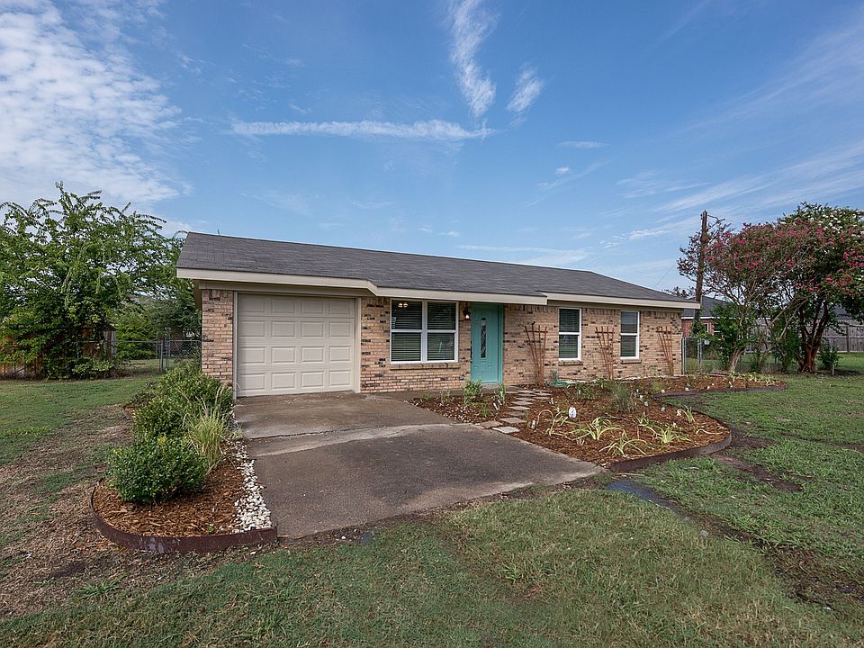 1st image of 114 McAnally Dr