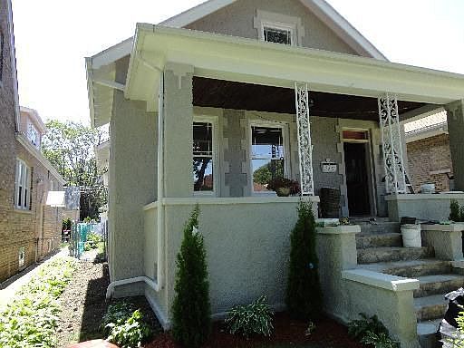 1st image of 5645 W Warwick Ave