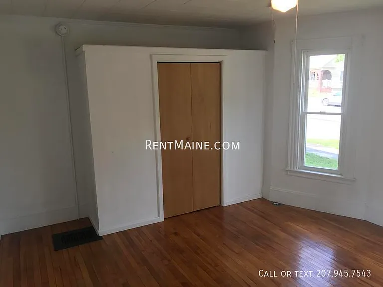 204 Maple St #1 — Photo 7