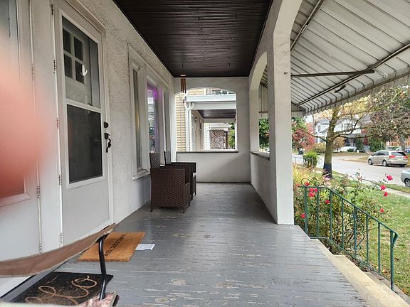 4th image of 2778 Minot Ave