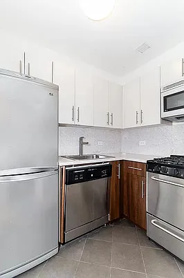 Rented by REAL New York | media 24