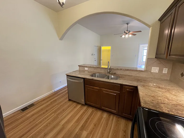 424 Fry St #A — Photo 10