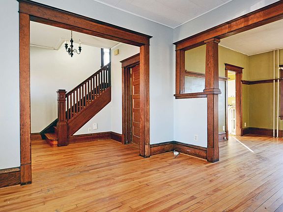 2nd image of 1682 Ross Ave