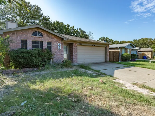 1105 Stone Creek Dr, Mansfield, TX 76063