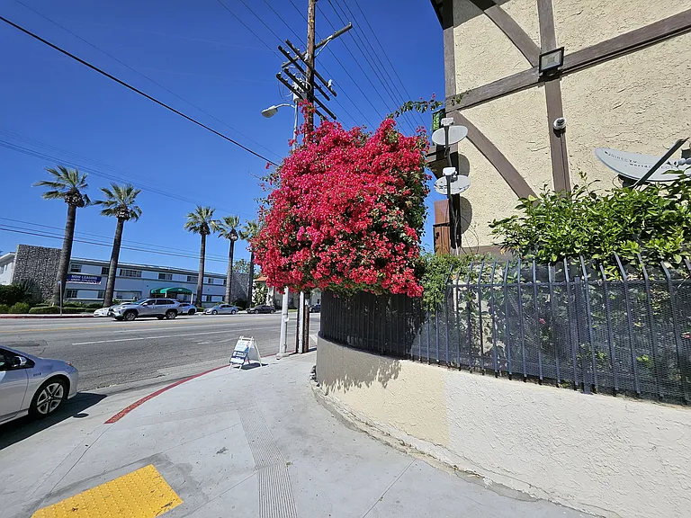 7504 Sepulveda Blvd #103 — Photo 30