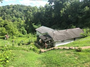 1747 Pansy Dr, Charleston, WV 25387