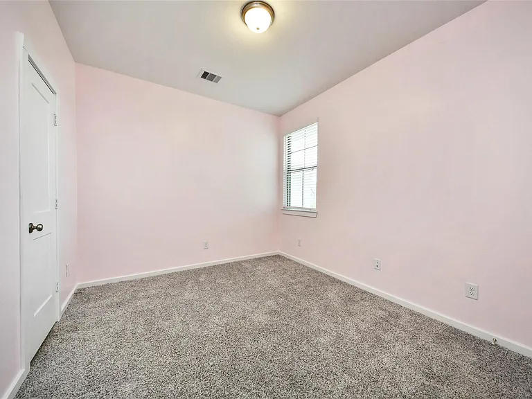 19623 San Angelo Park Dr — Photo 10