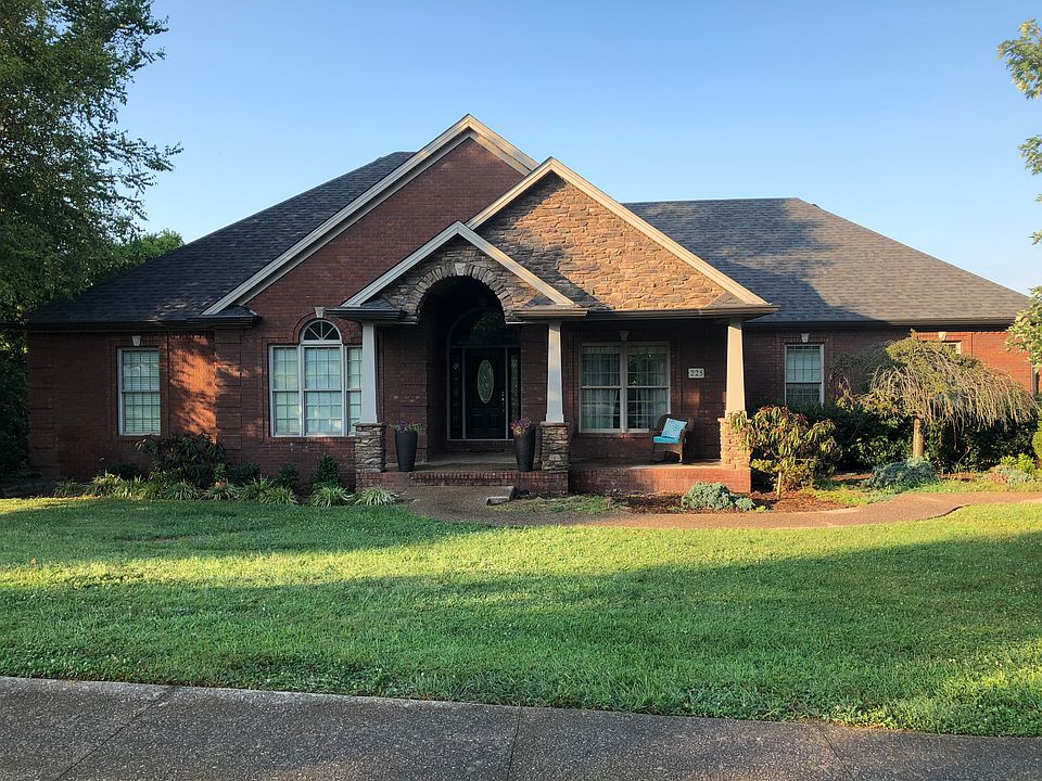 1st image of 225 Crimson Dr