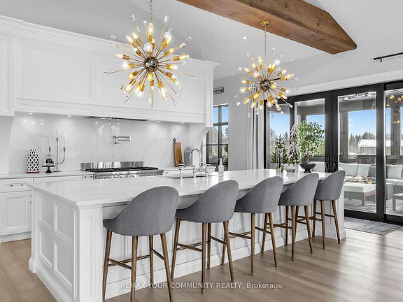 4th image of 807 Ganton Rd