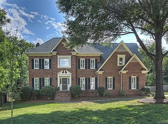 5th image of 3208 Trefoil Dr
