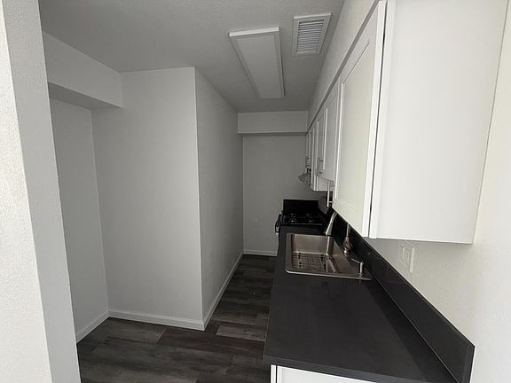3rd image of 800 W Murray Ave