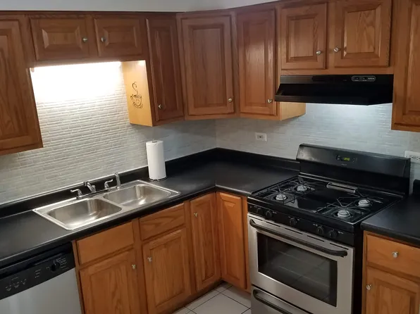 673 E Fullerton Ave APT 107, Glendale Heights, IL 60139