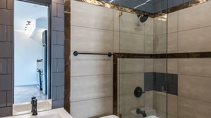 Rented by Nooklyn NYC LLC | media 17