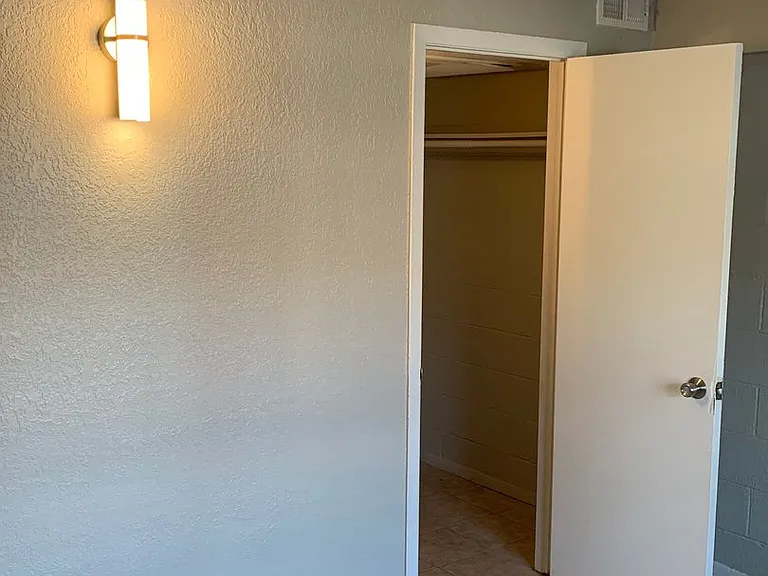 Midtown Park Apartments — Photo 7
