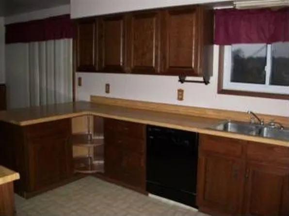 260 W Turner St, Mayville, MI 48744