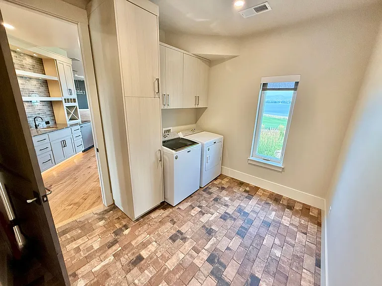 2387 Harding Park Ct — Photo 11