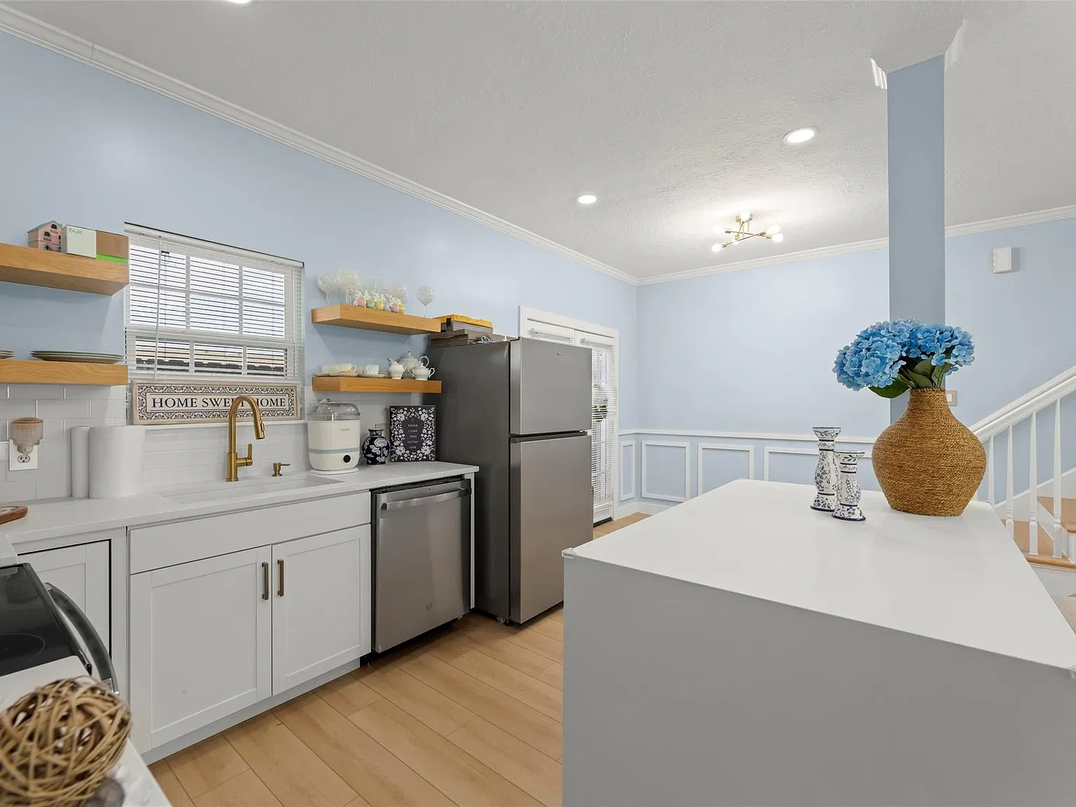 1 bed, 1.5 bath, 1032 sqft, $2,200 — Photo 4