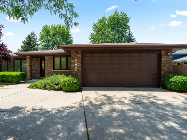 9228 Ridgeland Ave, Oak Lawn, IL 60453