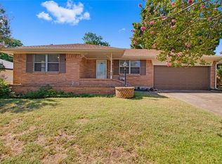 922 Oak Forest Dr, Dallas, TX 75232