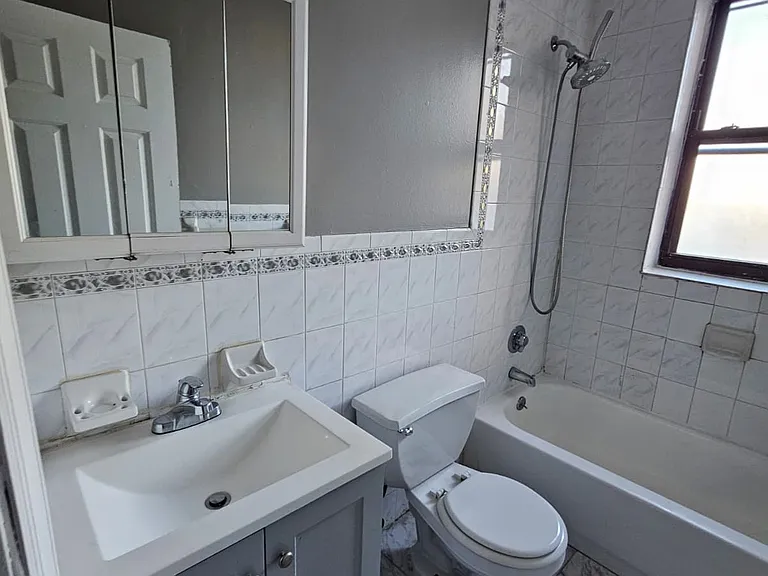 66 N 9th St #3J — Photo 4