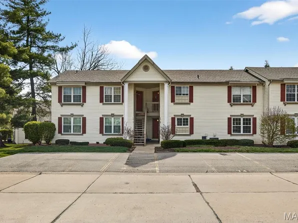 74 Sugar Glen Ct, Saint Peters, MO 63376