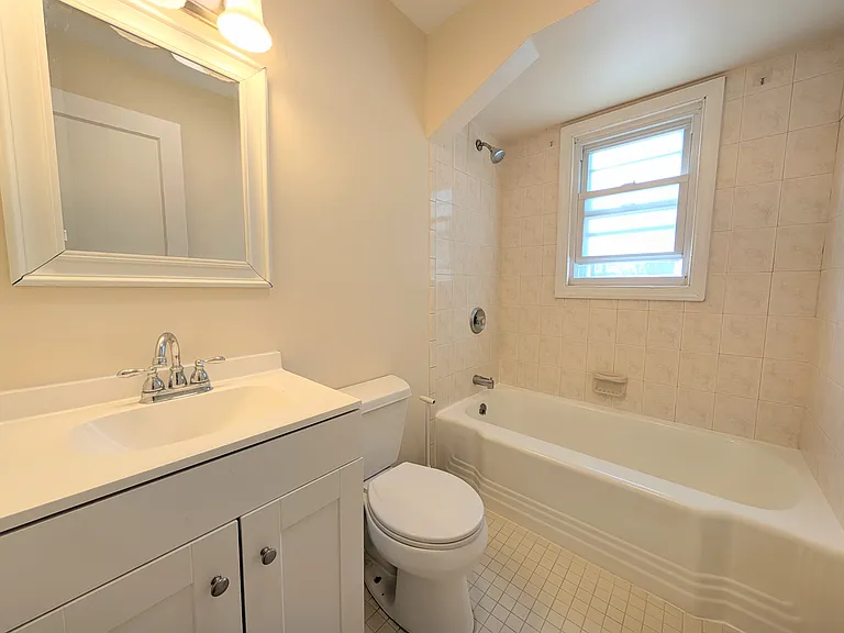 139 Eastern Way #2R — Photo 5