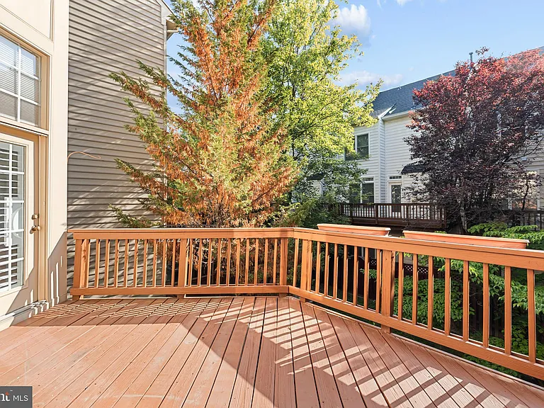5237 Bessley Pl — Photo 30