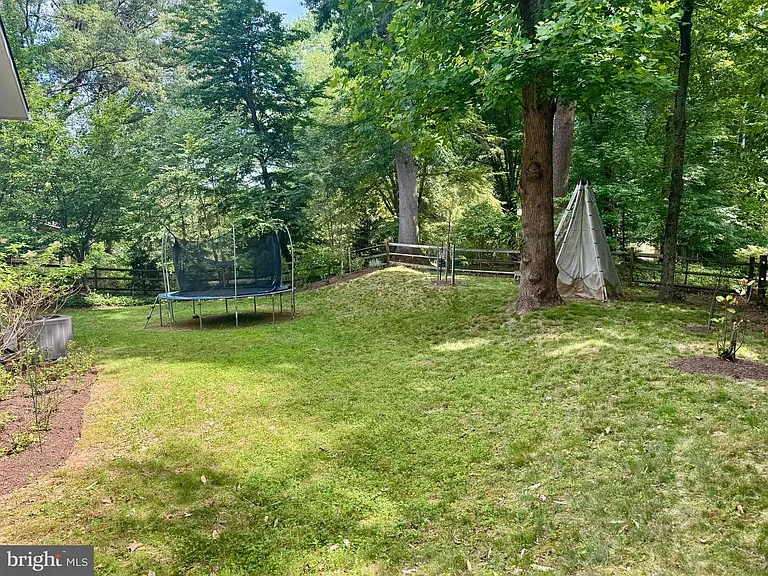 8200 Stone Trail Dr — Photo 6